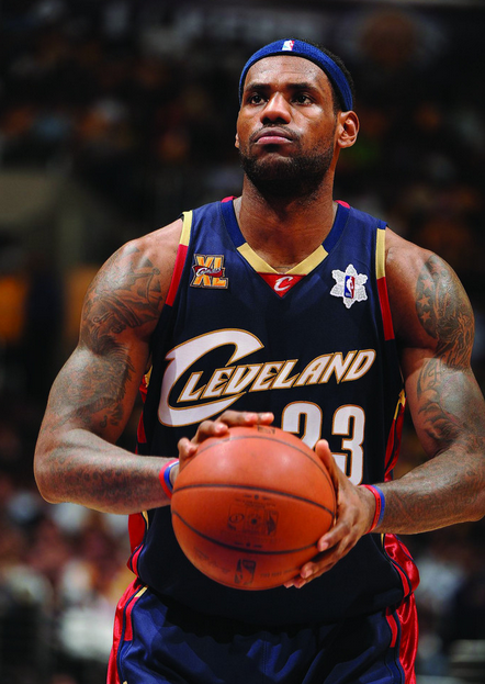 没准心干脆不投？申京连续两场三分零出手 12月至今三分16投仅1中（三分状态低迷？申京已两战不投三分，12月迄今16投仅1中）