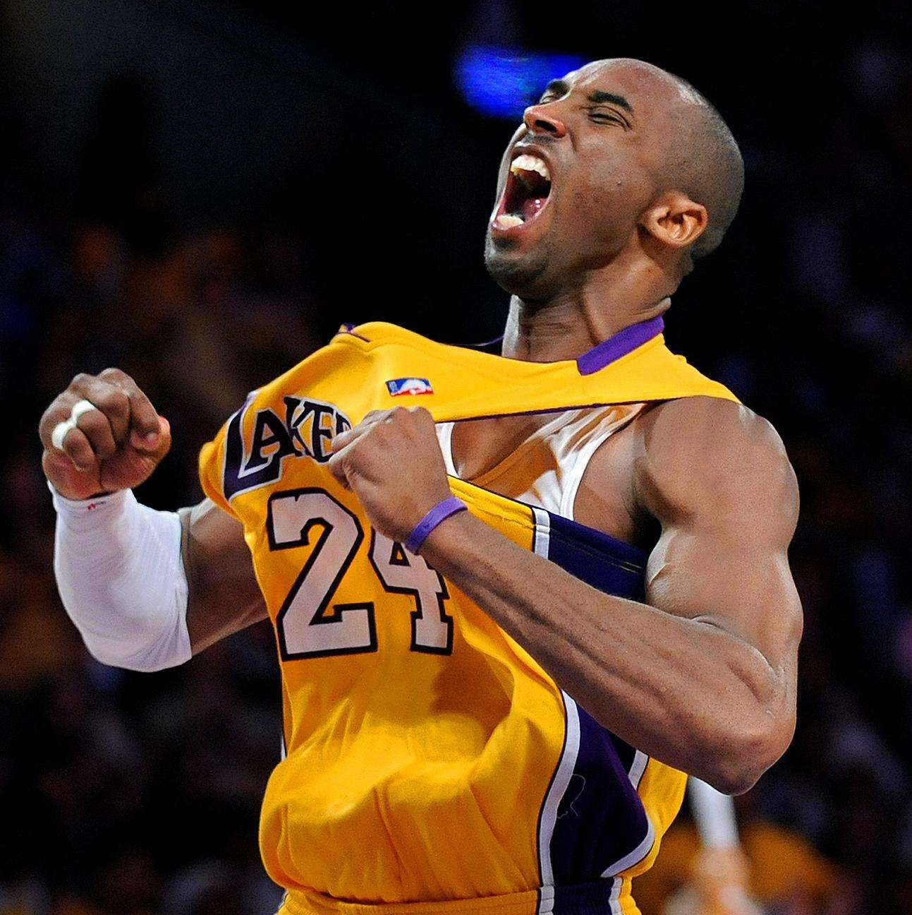 卡卢卢：斯帕莱蒂要求很高；我们可以随时切换三后卫或四后卫（卡卢卢：斯帕莱蒂标准很高，球队可随时在三后卫与四后卫间切换）