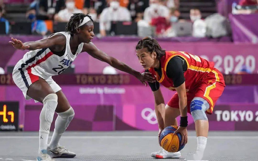 卢伟：上海和香港两大城市比赛很有意义 CBA杯让队伍能够很好地磨合（卢伟称沪港之战意义重大，CBA杯成球队磨合良机）