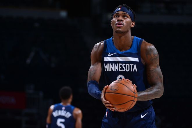 成都vs广岛三箭：费利佩、周定洋出战，德尔加多替补（成都对阵广岛三箭：费利佩、周定洋出战，德尔加多替补待命）