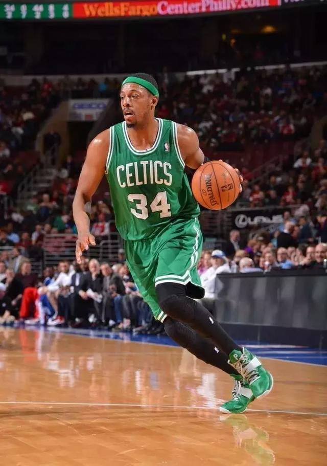 客战梅州建功，英博18岁小将杨铭锐斩获职业生涯首球（客场对阵梅州破门，英博18岁新星杨铭锐喜迎职业处子球）