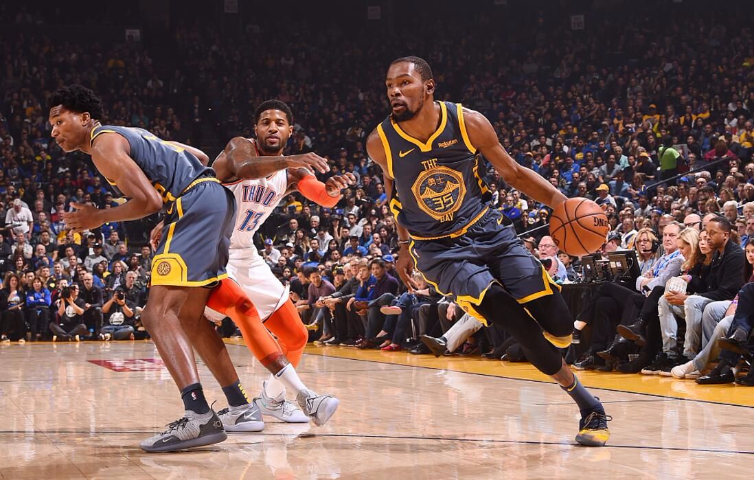 詹姆斯的得分之战：一场8分之战后的逆袭（詹姆斯的得分反击：从8分低谷到强势回归）