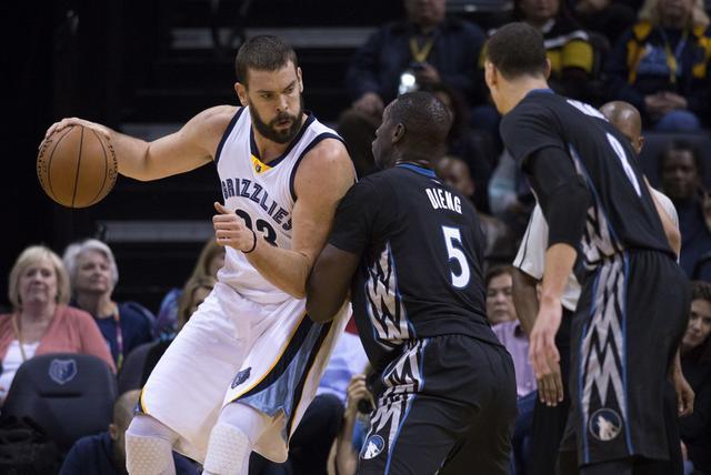 “湘超”短剧《我在野生球场当门神》开机，预计12月中旬上线（“湘超”短剧《我在野生球场当门神》启动拍摄，预计于12月中旬上线）