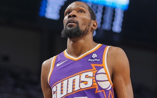 Scotto：在今夏关于字母哥的交易讨论中 尼克斯视布伦森为非卖品（Scotto：尼克斯在今夏探讨字母哥交易期间将布伦森列为不可交易）