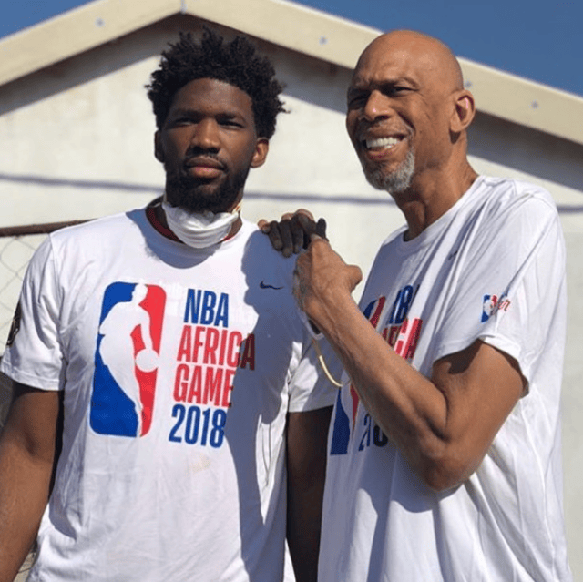 篮球赛场风云变幻，勇士迎战公牛，多方主力缺阵，比赛悬念重重（勇士对阵公牛，多位主力缺席，赛场变数丛生）