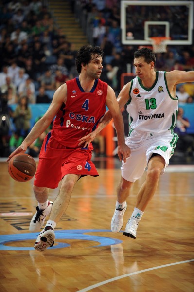 恍如隔世，巴萨上一次在诺坎普比赛法蒂双响，登贝莱助攻（时过境迁，巴萨上回诺坎普之战法蒂梅开二度，登贝莱送助攻）