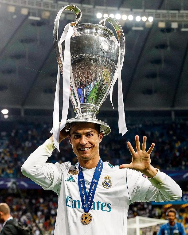 佩德里：梅西是我心中的最佳 期望与他再次并肩作战（佩德里：梅西在我心中无可替代，盼再度与他并肩作战）