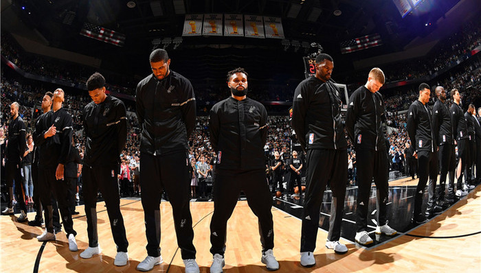 湖人争冠之路再遇挑战（湖人夺冠征程再遭考验）