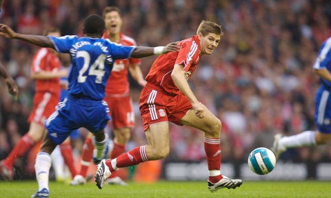 足球国脚留洋再迎利好，与多队进入谈判阶段（国脚留洋再获利好，正与多家球队洽谈）